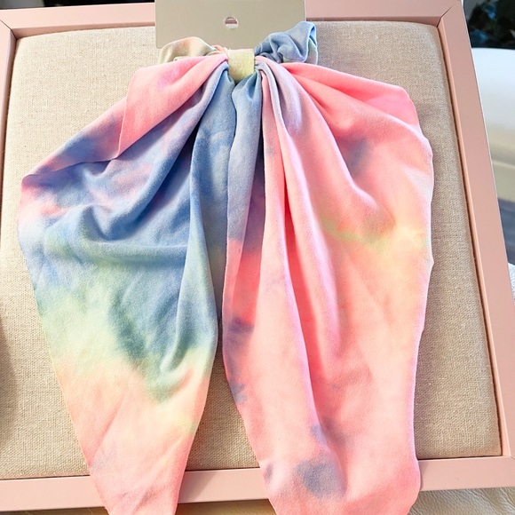 Nordstrom Accessories - 49.NWT BP Gorgeous Rainbows 🌈 and collection Scrunchie Hair Tie soldatNordstrom